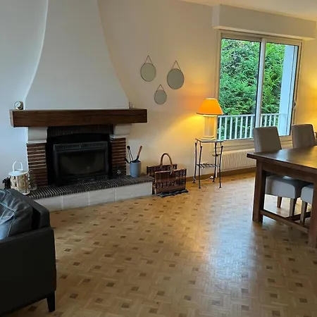 Maison Familiale, 3 Avec Grand Jardin, Au Coeur De La Champagne - Proche A26-sortie 17 Feriehus *