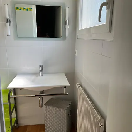 Maison Familiale, 3 Avec Grand Jardin, Au Coeur De La Champagne - Proche A26-sortie 17 *